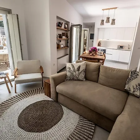 Holiday home Elenitsa With Private Pool *